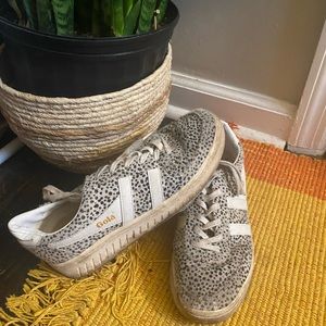 VINTAGE Gola tennis shoes